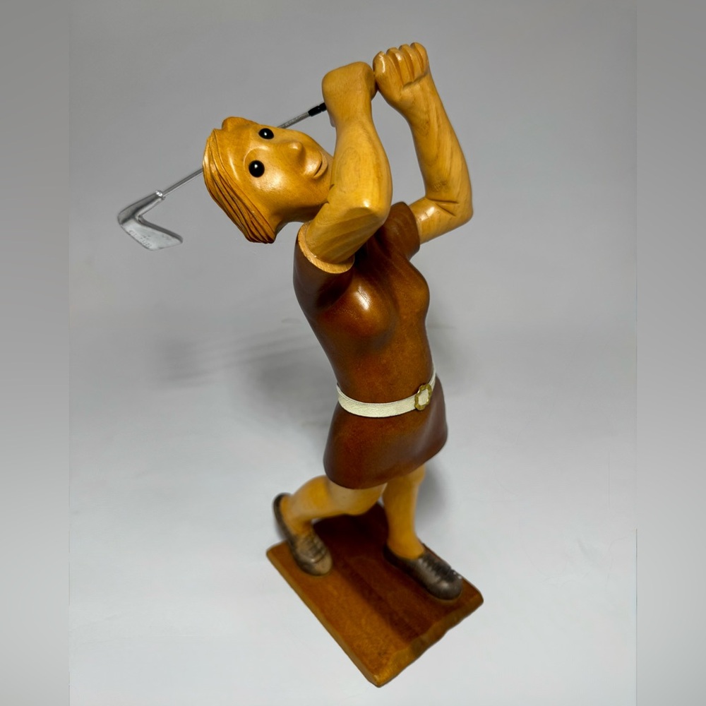 Romer of Italy Vintage 1992 Hand Carved Female Golfer Wood Statue